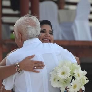 Meet your Posher, Mia